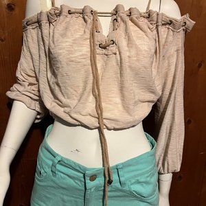 BUNDLE2$10 Farm Rio Slouchy Beige Off Shoulder Tie Crop Top Size P XS